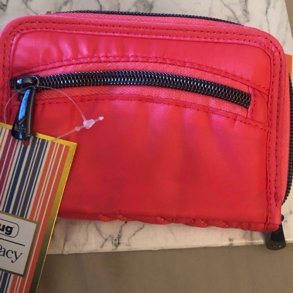 🪸🐠 NWT Lug Legacy Collection RFID Rodeo wallet in beautiful Coral Red - Picture 3 of 7